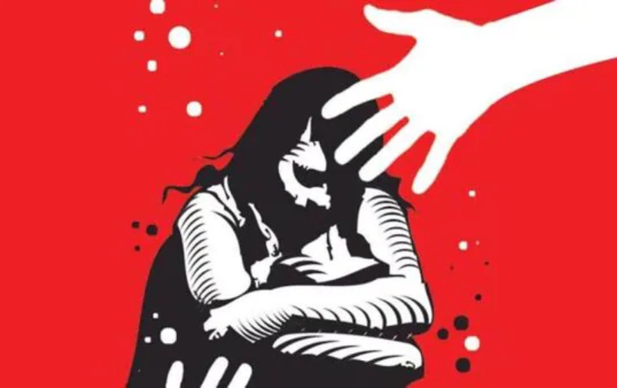 युवती से रिश्ते के चाचा ने 3 साल तक झांसा देकर किया दुष्कर्म