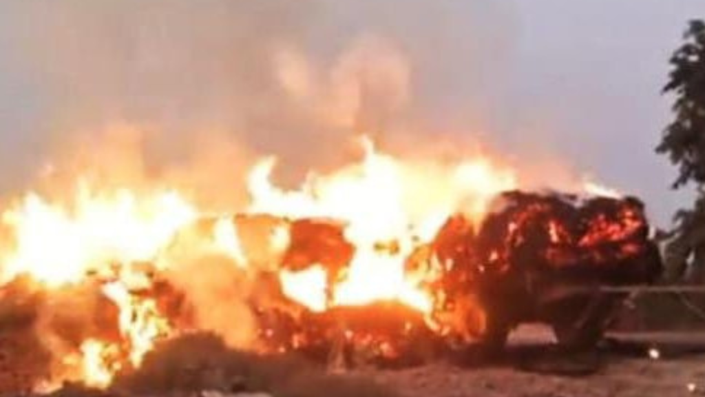 भरी ट्रॉली में लगी आग