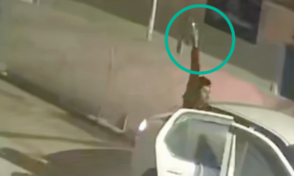 GWALIOR CRIME NEWS : कार सवार बदमाशों ने घर पर की फायरिंग, वीडियो वायरल