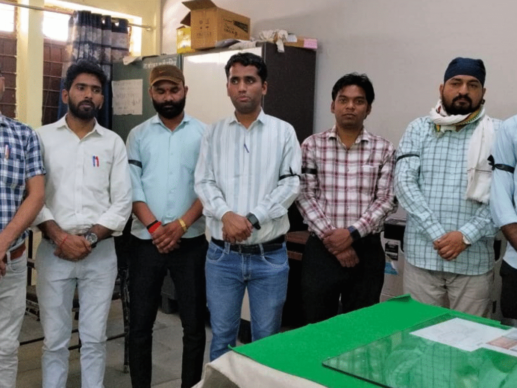 GWALIOR OUTSOURCE PROTEST