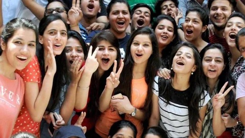 सोशल मीडिया के बिना भी खुशी, फिनलैंड लगातार नौवीं बार बना दुनिया का सबसे खुशहाल देश