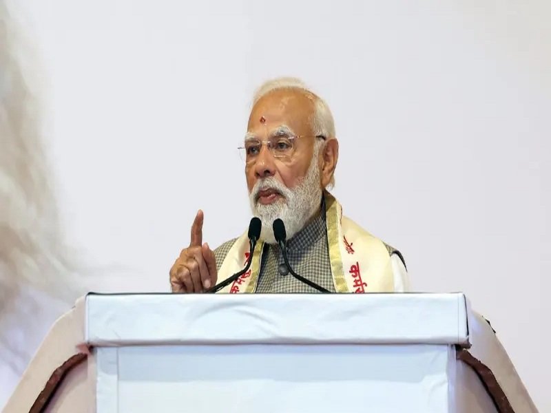 PM Modi Bengaluru Visit: कार्यक्रम स्थल के पास मिला विस्फोटक, सुरक्षा एजेंसियां अलर्ट, जांच में जुटी पुलिस
