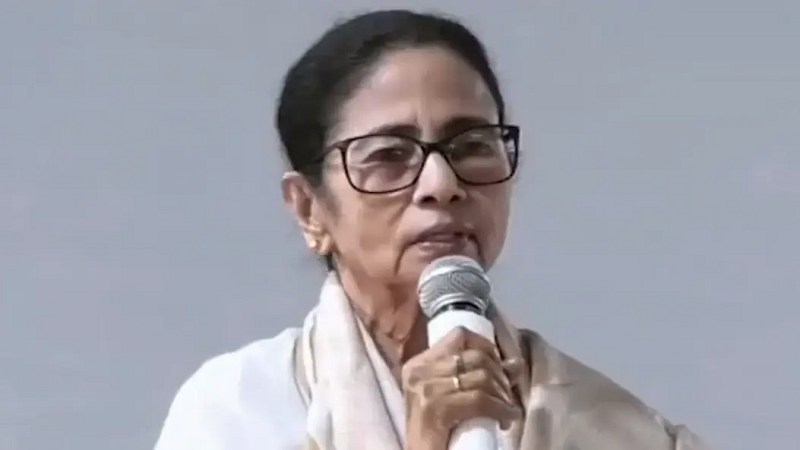 TMC में बढ़ी कलह? भाजपा का दावा- 60 विधायक नाराज, ममता-अभिषेक से बना रहे दूरी..